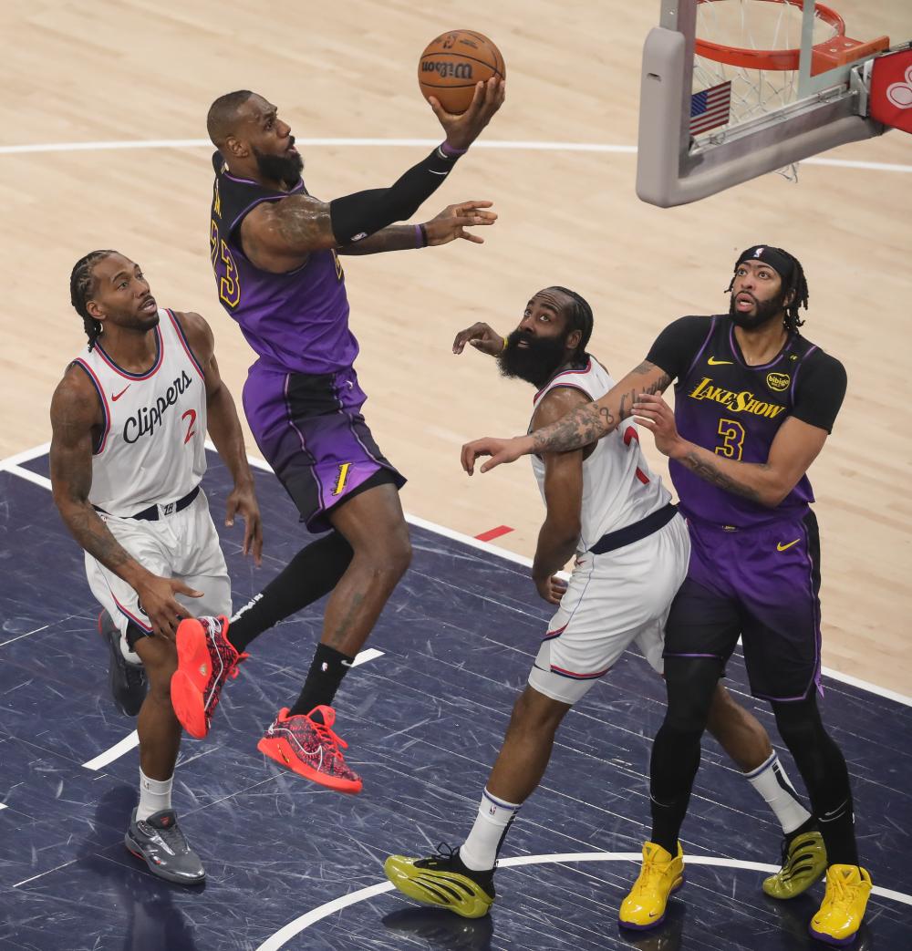 强边路进攻 强边路进攻